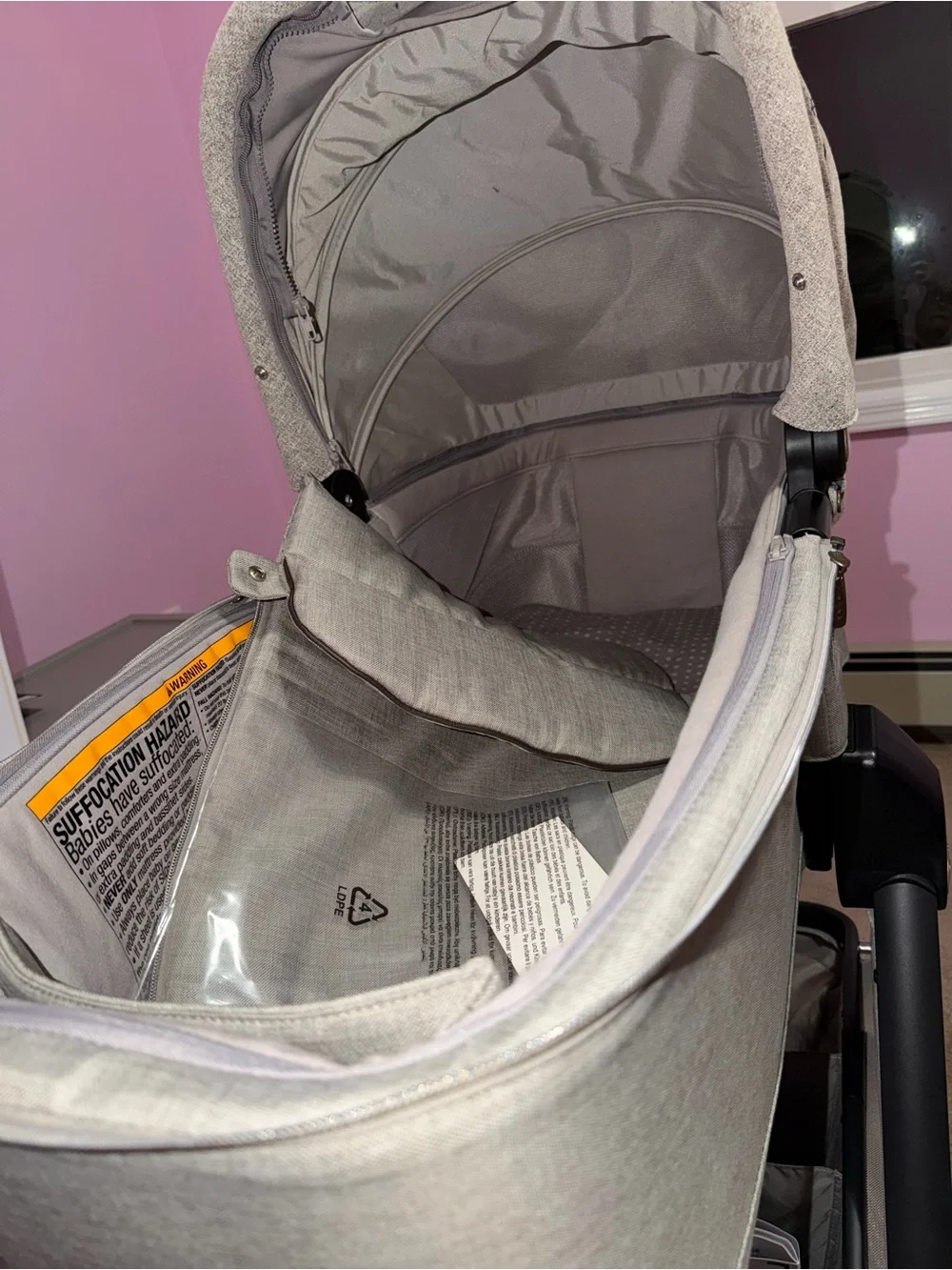 Nuna x pottery barn Tan Bassinet and stand